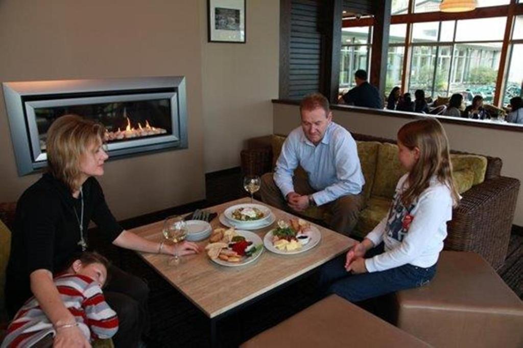 Distinction Te Anau Hotel & Villas Eksteriør billede